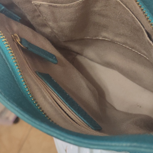 Talbot Teal Bucket Crossbody - Picture 4 of 7